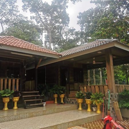 Homestay Dusun Ana Balun Slim River Buitenkant foto