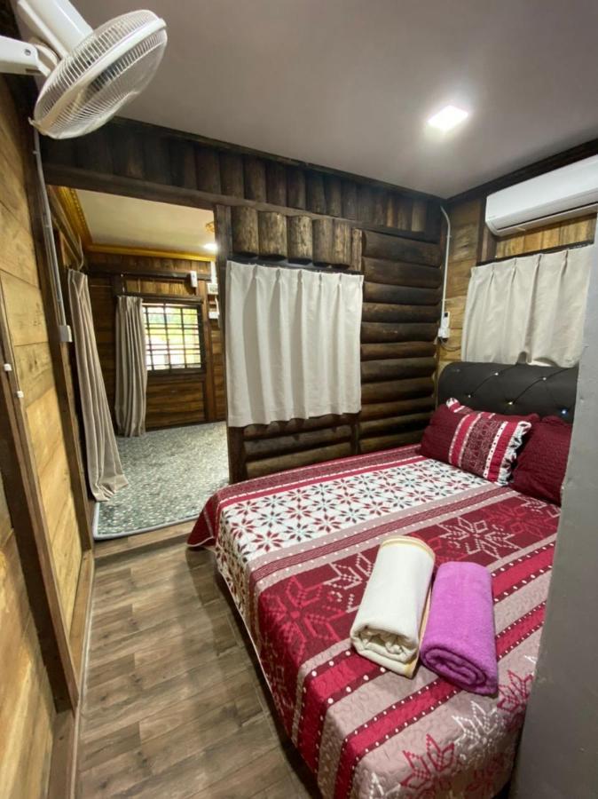 Homestay Dusun Ana Balun Slim River Buitenkant foto