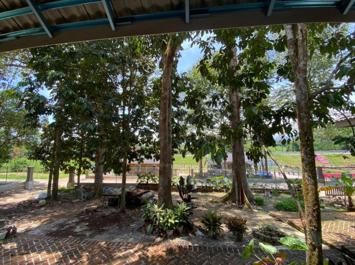 Homestay Dusun Ana Balun Slim River Buitenkant foto